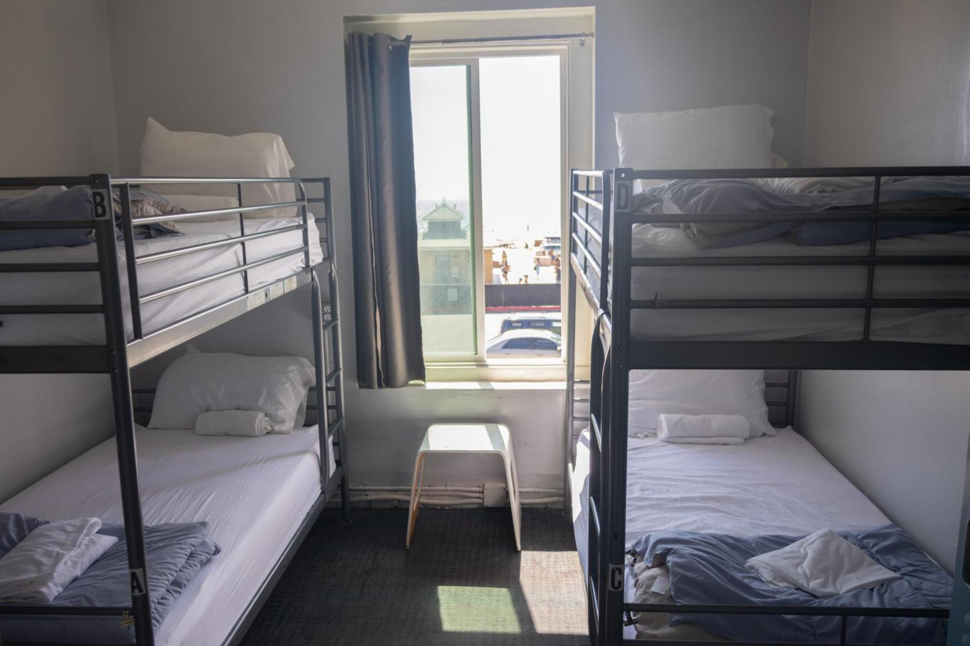 Ith Hermosa Beach Surf Hostel Lax מראה חיצוני תמונה
